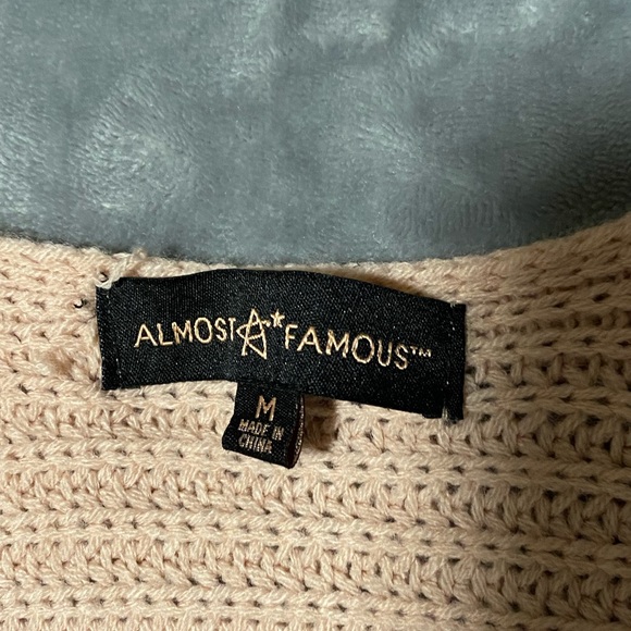 Almost Famous Sweater Dress. - Picture 4 of 9